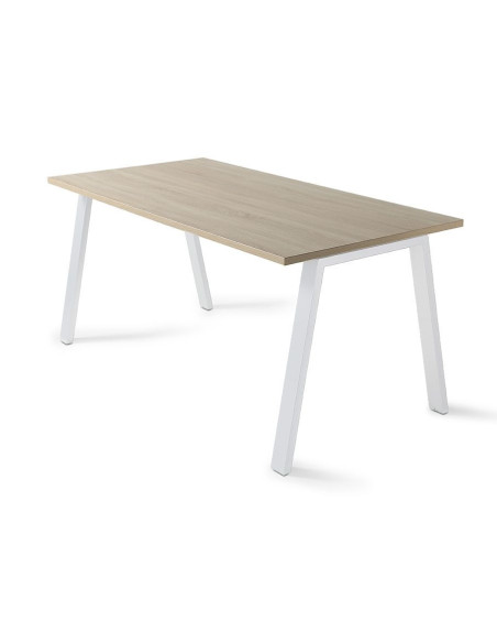 Mesa estructura metálica, Atrio